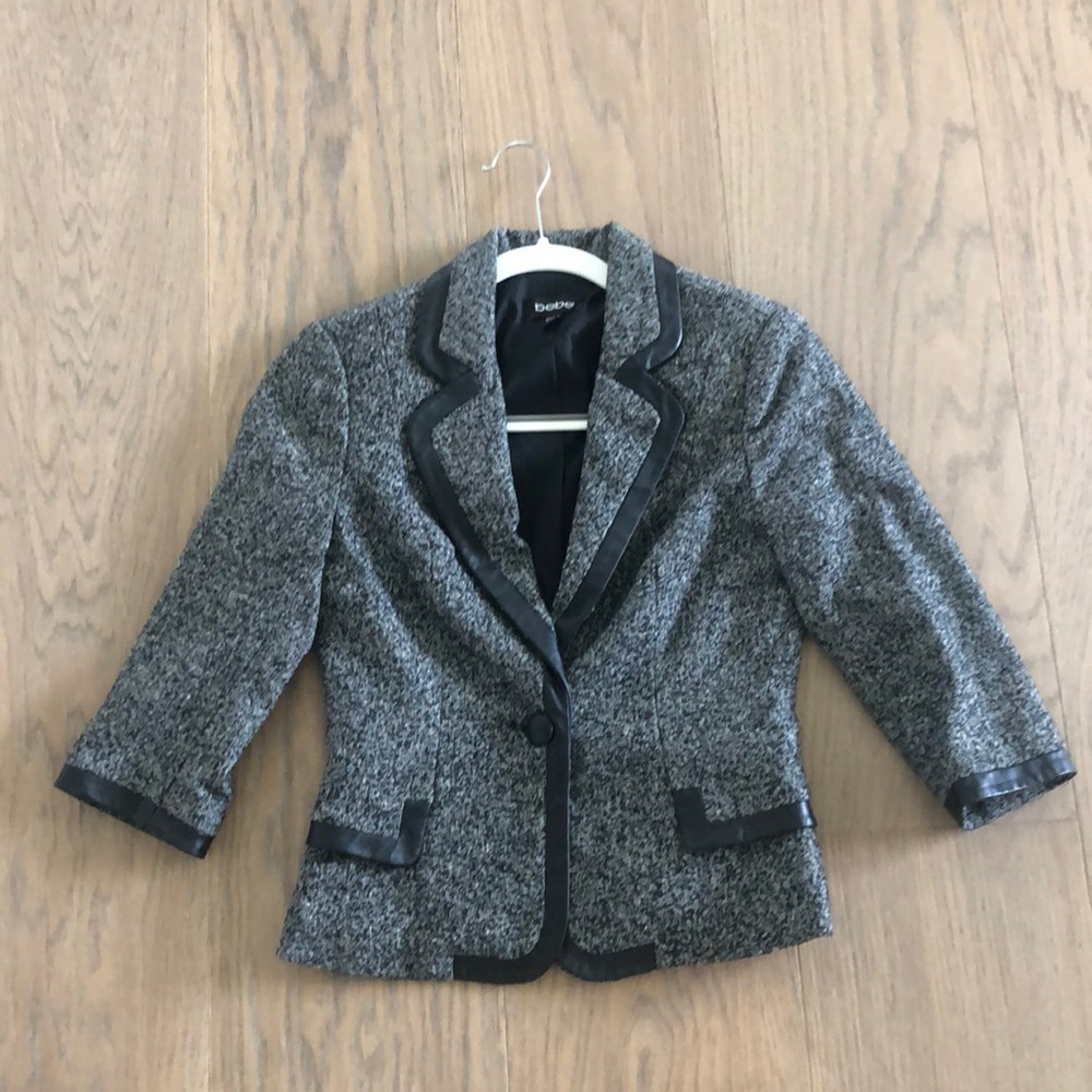 Bebe 3/4 sleeve blazer